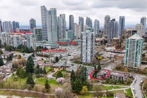304-4345 Grange St, Burnaby, BC, V5H1P4 | Card Image