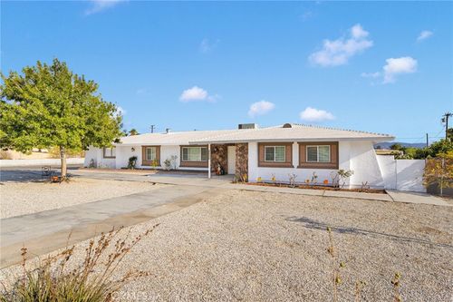 14565 Keota Rd, Apple Valley, CA, 92307-5117 | Card Image