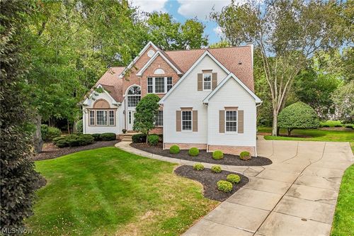 2965 Greenspire Cir, Fairlawn, OH, 44333-9103 | Card Image