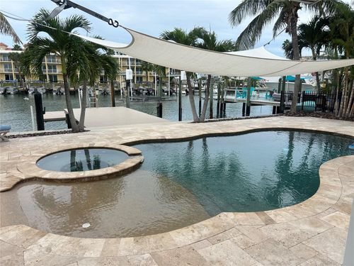 11110 1st St E, Treasure Island, FL, 33706-4618 | Card Image