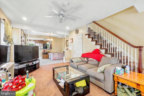 209 Amosland Rd, HOLMES, PA, 19043-1401 | Card Image