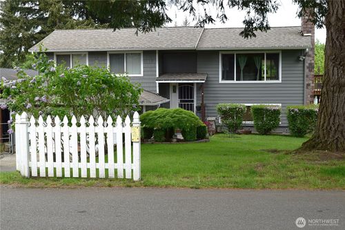 8611 Vistarama Avenue, Everett, WA, 98208 | Card Image