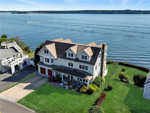 264 Colonel John Gardner Rd, Narragansett, RI, 02882-1538 | Card Image