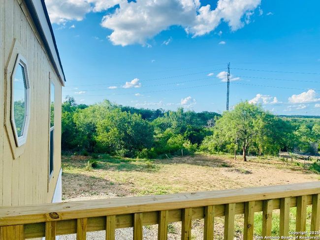 698 Forest Creek Rd, House other with 3 bedrooms, 2 bathrooms and null parking in Devine TX | Image 6
