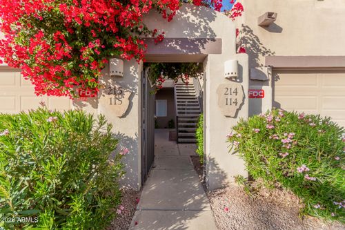215-7021 E Earll Dr, Scottsdale, AZ, 85251-6318 | Card Image