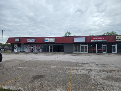 3102 Henry St, Norton Shores, MI, 49441-4018 | Card Image