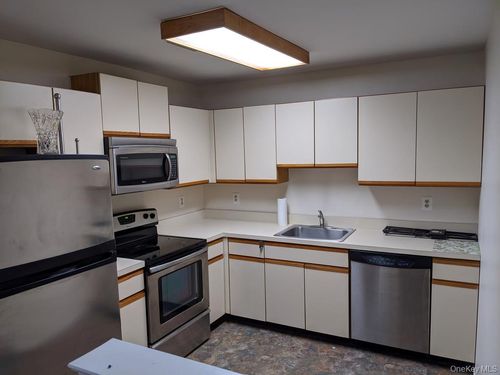 972-972 Skyline Dr, Coram, NY, 11727-3669 | Card Image