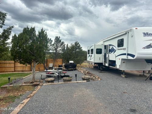 --5 N3086 --, Show Low, AZ, 85901 | Card Image