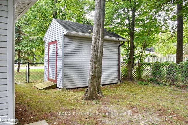2A Silver Birch Ave, House other with 4 bedrooms, 3 bathrooms and 4 parking in Wasaga Beach ON | Image 9