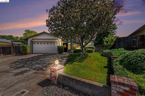 1621 Ponderosa Dr, Oakley, CA, 94561 | Card Image