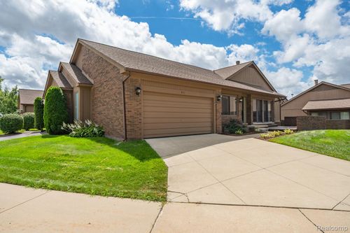 8341 Clay Court, Sterling Heights, MI, 48313 | Card Image