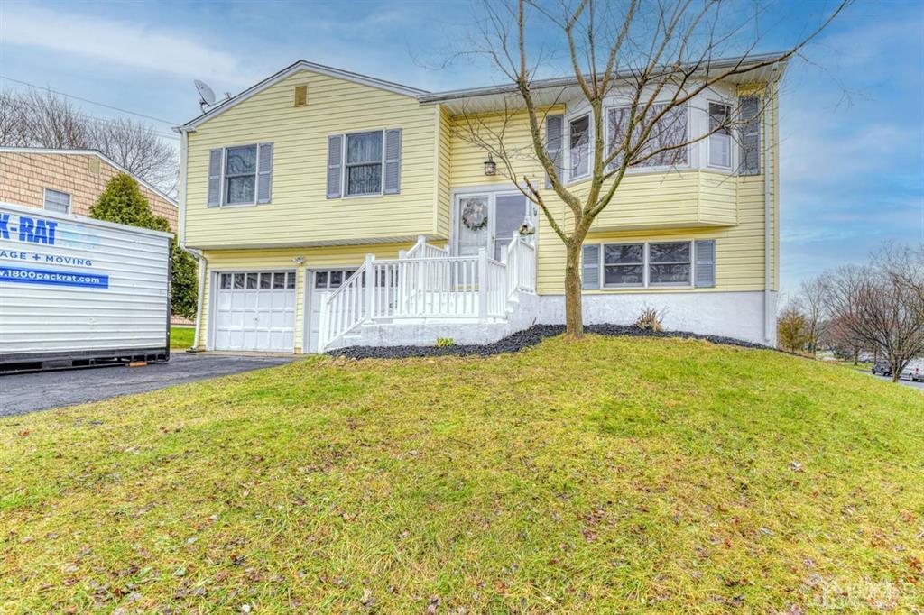 2 Blueberry Drive, Sold in Milltown Zoocasa