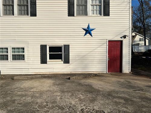 e-300 Forrest Ave, GAinesville, GA, 30501-3286 | Card Image