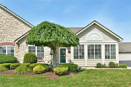 201 River Glen Dr Ne, Warren, OH, 44484-6052 | Card Image