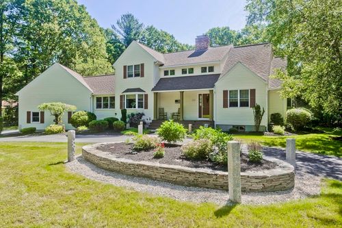 435 Rochdale St, Auburn, MA, 01501-1012 | Card Image