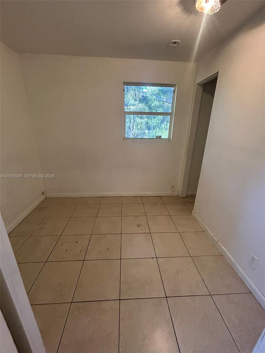 Residential Lease in Riviera Beach 5