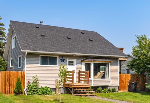 334 4 Avenue Se, High River, AB, T1V1H8 | Card Image