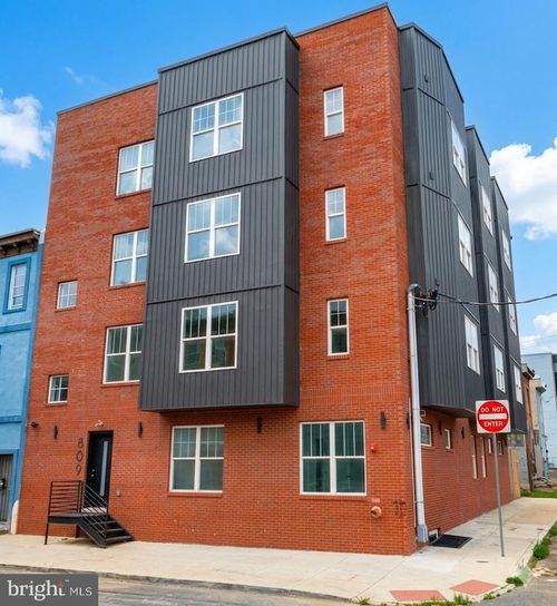 809 Diamond St, PHILADELPHIA, PA, 19122-1334 | Card Image