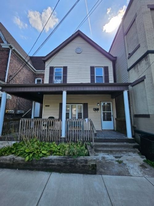 537-539 3rd St, Pitcairn, PA, 15140-1411 | Card Image