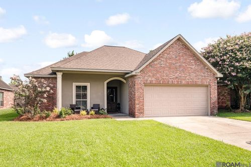 10133 Angela Dr, Denham Springs, LA, 70706-1830 | Card Image