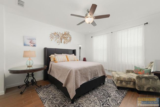 B - 212 W Acapulco St, Townhouse with 3 bedrooms, 3 bathrooms and 2 parking in South Padre Island TX | Image 23