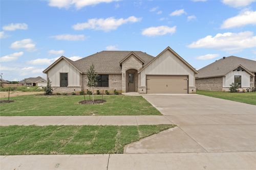 725 Jameson Street, Springtown, TX, 76082 | Card Image