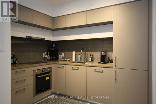 309-99 Foxbar Road, Toronto (Yonge-St. Clair), ON, M4V0B2 | Card Image