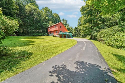 233 Nichols St, Carmel, NY, 10512-5022 | Card Image