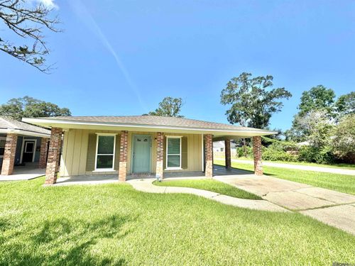 8740 Aubin St, Denham Springs, LA, 70726-6322 | Card Image