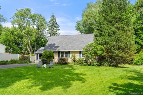 3 Jennifer Ln, Hartsdale, NY, 10530-1208 | Card Image