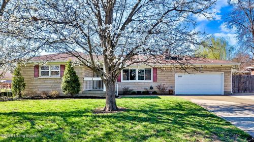 9020 Wooddale Dr, Louisville, KY, 40272-2753 | Card Image