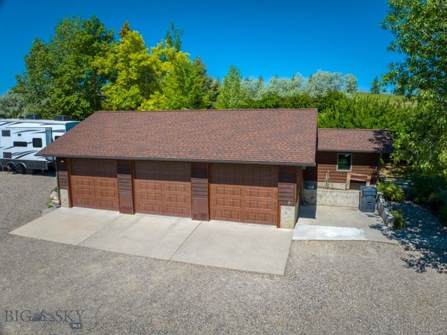 3-car garage | Image 58