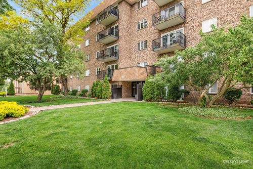 101-907 Curtiss St, Downers Grove, IL, 60515-4739 | Card Image
