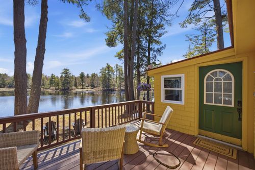 18 Holt Drive, Deerfield, NH, 03037 | Card Image