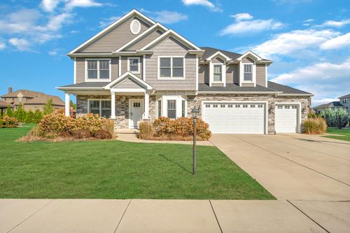 834 Copper Creek Dr, Crown Point, IN, 46307-4738 | Card Image