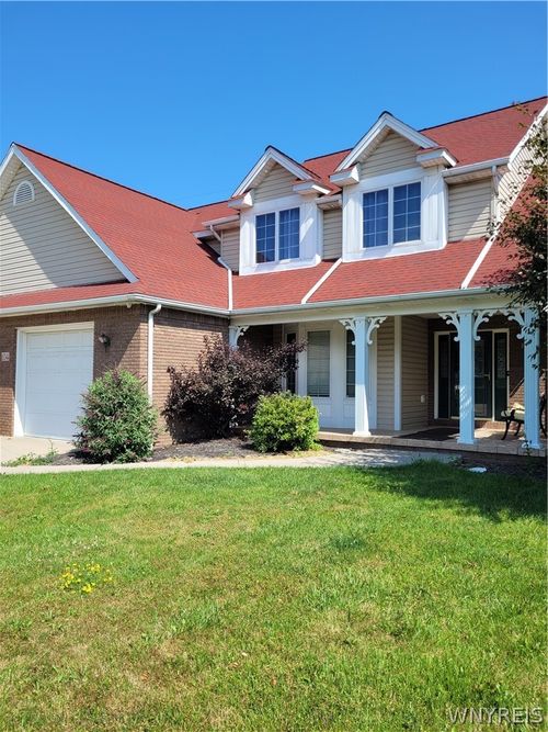 104 Markley Dr, Amherst, NY, 14068-1281 | Card Image