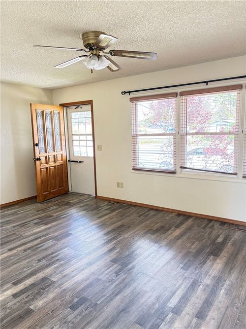 218-218 W Maryland Ln, Laurel, MT, 59044-2044 | Card Image