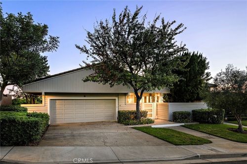 21 Montpellier, Newport Beach, CA, 92660-6845 | Card Image