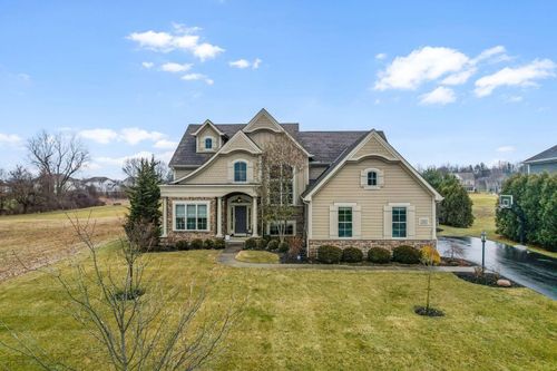 7342 New Albany Links Dr, New Albany, OH, 43054-9145 | Card Image