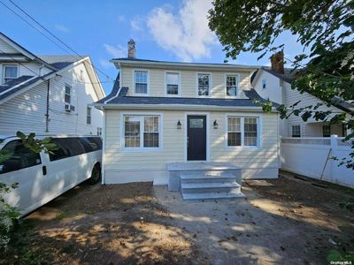 188-49 Quencer Road, House other with 6 bedrooms, 4 bathrooms and null parking in Saint Albans NY | Image 2