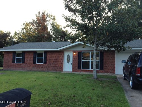 7658 Lexington Dr, Biloxi, MS, 39532-2826 | Card Image