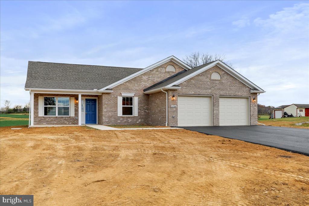 Residential in CLEAR SPRING 5