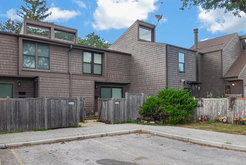 9256 N 70th Street, Milwaukee, WI, 53223 | Card Image