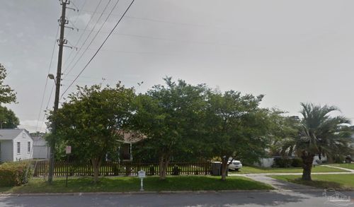327 Gibbs Rd, Pensacola, FL, 32507-3107 | Card Image