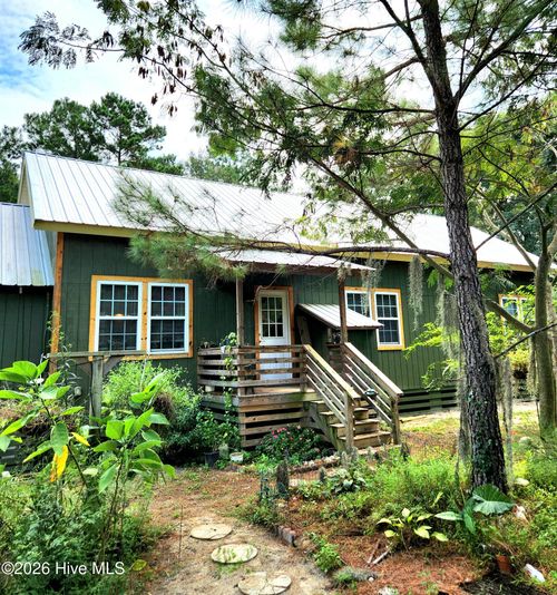 7147 Stag Park Rd, Burgaw, NC, 28425-8244 | Card Image