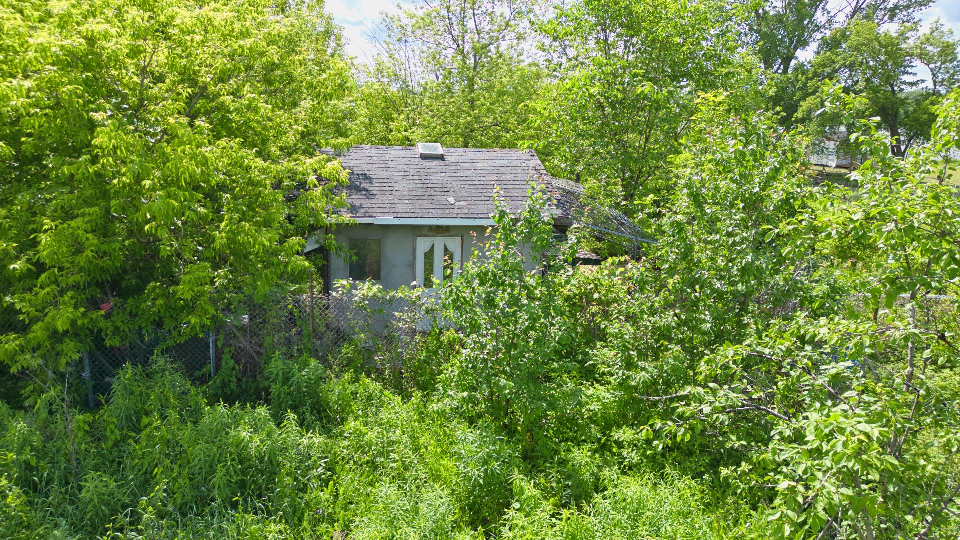 Land in Laval (Auteuil)