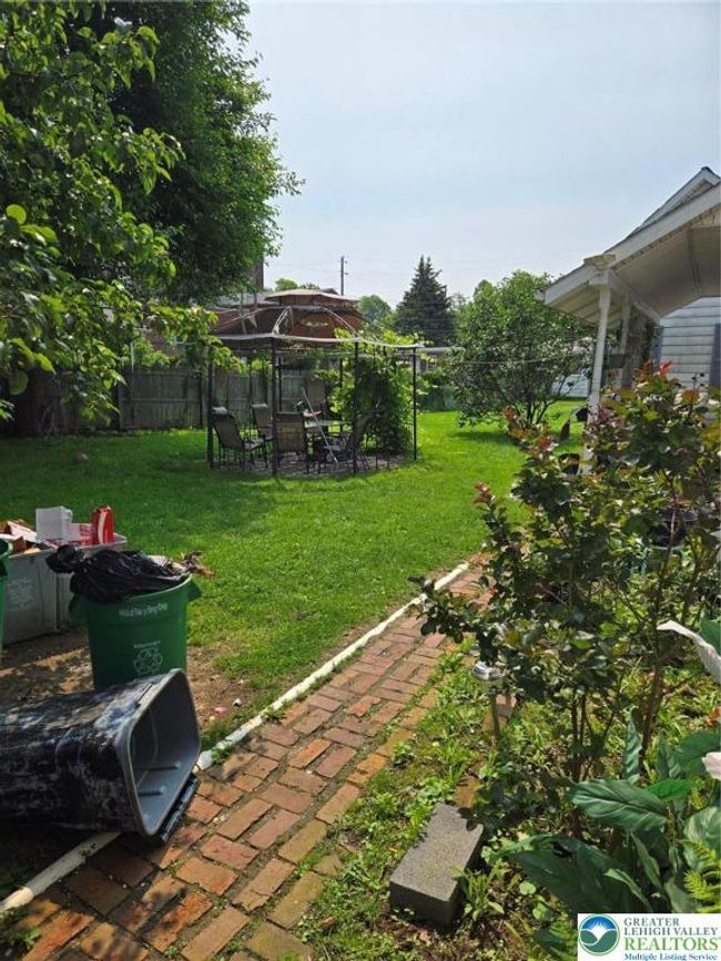 2018 Hanover Ave, House other with 4 bedrooms, 2 bathrooms and null parking in Allentown PA | Image 5