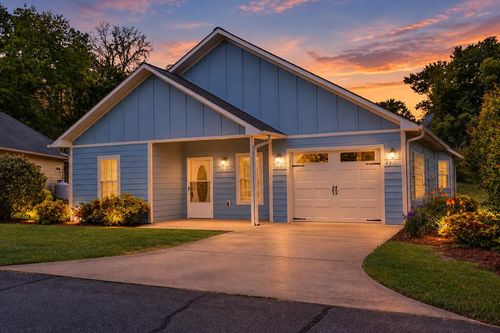 47 Riverwalk Cir, Hayesville, NC, 28904-7949 | Card Image