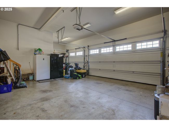 459 Oak Valley Loop, House other with 4 bedrooms, 4 bathrooms and 3 parking in Winchester OR | Image 35