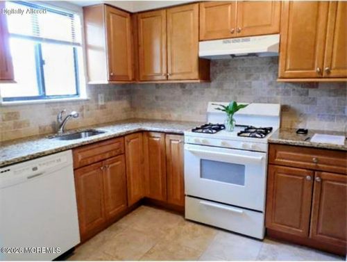 5-5 Coventry Ct, Matawan, NJ, 07747-9680 | Card Image